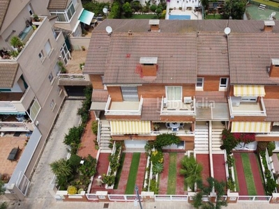 Casa adosada en el centro de segur, a pocos metros de todo en Segur de Calafell