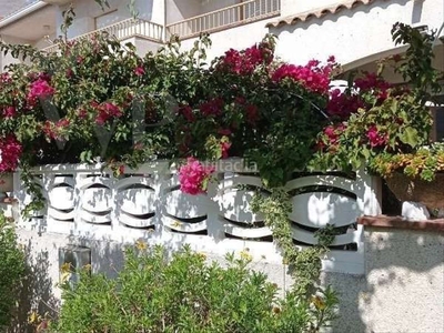 Casa adosada lujoso adosado con piscina en el vendrell en Coma-ruga