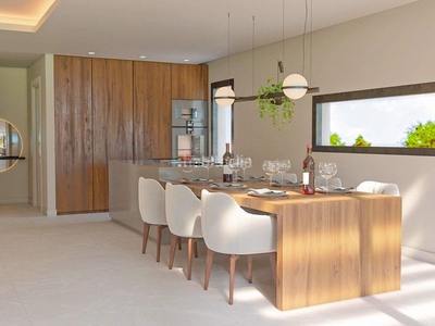 Casa elegante villa nueva y moderna ubicada en las colinas de golf en una zona tranquila en plena naturaleza en Mijas