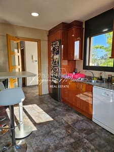 Casa en venta , 3 dormitorios. en Castellnou de Bages