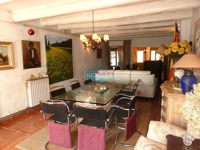 Casa en venta en santa eulalia de ronçana, 4 dormitorios. en Santa Eulàlia de Ronçana