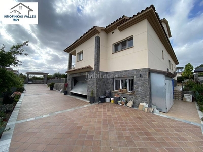 Casa espectacular casa de 6 dormitorios con piscina, garje para 5 coches, vistas en can prat lliça de vall en Lliçà de Vall