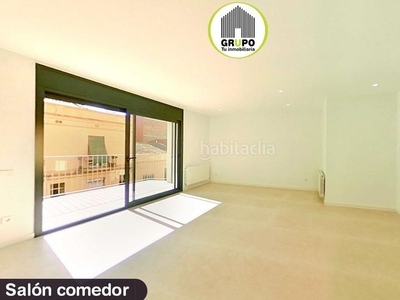 Casa nueva a estrenar con 2 terrazas, patio y garaje en Terrassa