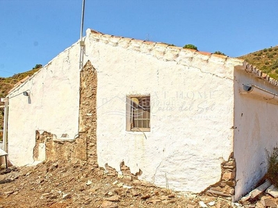 Casa oportunidad gran finca con cortijo en El Morche Torrox