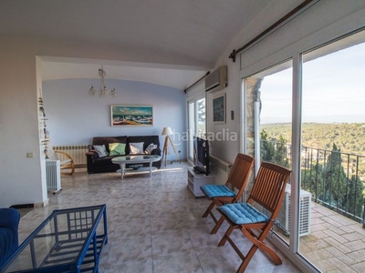 Casa unifamiliar con bonitas vistas al mar en venta en el centro en Begur
