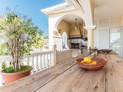 Casa villa en venta en Elviria, , costa del sol. 4 dormitorios, 3 baños, salón con vistas, piscina privada, jardín. ¿quiere verla? en Marbella