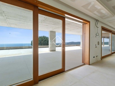 Chalet exclusiva casa con 4.000 m² construidos y 11.000 m² de jardín en venta en Sant Andreu de Llavaneres