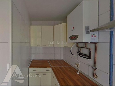 Piso ahoracasa le invita a ver este piso . 75 m2, 3 dormitorios y 1 baño. confianza y seguridad de trabajar con un equipo de agentes de la propiedad inmobiliaria colegiados (api). sin honorarios a los compradores. financiación hasta el 90% en Fuenlabrada