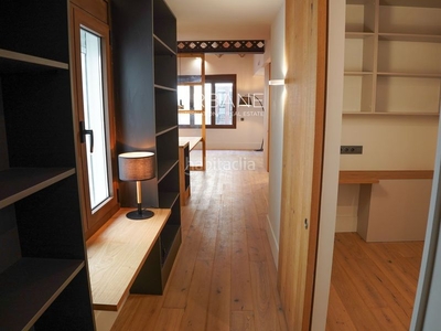 Piso apartamento de obra nueva en edificio histórico del gótico de hasta 3 habitaciones y 2 baños en Barcelona