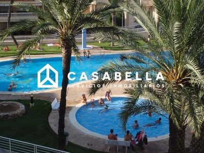 Piso casabella vende magnifico apartamento todo exterior en la playa con estupendas vistas al mar y a la urbanización privada. en Cullera