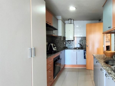 Piso céntrico y amplio piso de 3 habitaciones en perfecto estado en Sabadell
