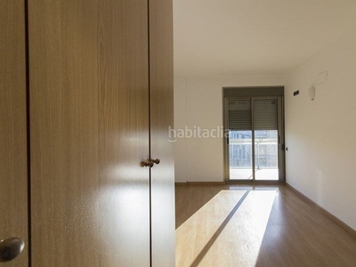 Piso con 2 habitaciones amueblado con ascensor, parking, calefacción y aire acondicionado en Tarragona