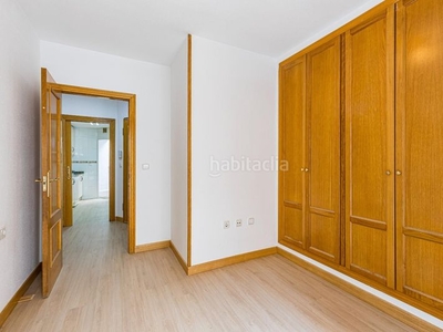 Piso con 2 habitaciones con ascensor, calefacción y aire acondicionado en Murcia