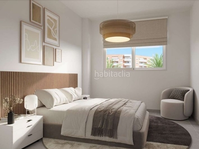Piso con 2 habitaciones con ascensor, parking, piscina y aire acondicionado en Vélez - Málaga
