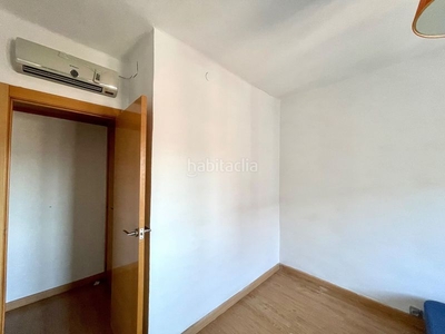 Piso con 3 habitaciones amueblado con ascensor, calefacción y aire acondicionado en Sant Adrià de Besòs