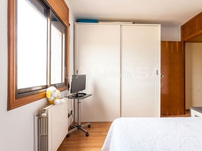 Piso con 3 habitaciones con ascensor, calefacción y aire acondicionado en Sant Adrià de Besòs