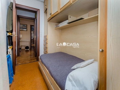 Piso con 3 habitaciones con ascensor en La Nova Esquerra de l´Eixample Barcelona