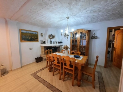 Piso con 4 habitaciones con calefacción y aire acondicionado en Vilanova i la Geltrú