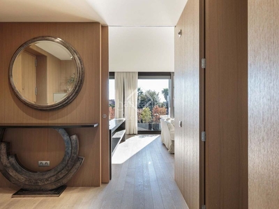 Piso de 4 dormitorios con terraza de 24 m² en venta en Pedralbes en Barcelona