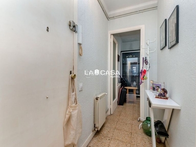Piso hermoso piso en venta en la zona de Sants en Barcelona
