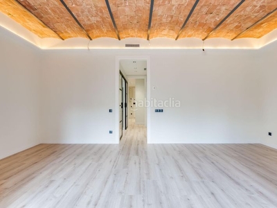 Piso hermoso piso reformado en finca regia de l`eixample en Barcelona