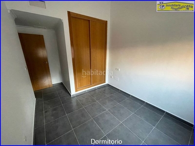 Piso luminoso y amplio piso en zona del campillo con ascensor, terraza y garaje incluido. en Murcia