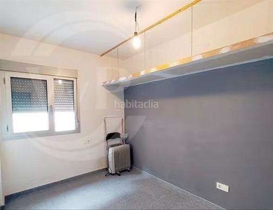 Piso magnifico piso en zona este. 85 m2. 3 dormitorios y 1 baño. 1 garaje en Sevilla