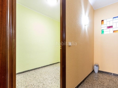Piso para entrar a vivir - piso de 4 habitaciones con ascensor en Sabadell