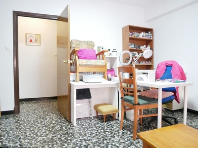 Piso se vende amplia vivienda de 3 dormitorios en calle sagasta ideal inversores en Murcia