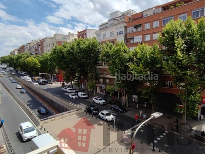 Piso vivienda exterior, reformada, ascensor, 4 dormitorios, terraza. en Madrid