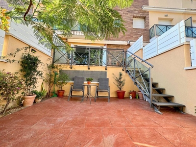 Venta Casa adosada en Garrotxa Calafell. Con terraza 215 m²