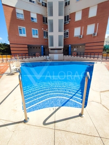 Venta de piso con piscina en Teatinos (Málaga)