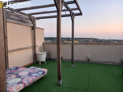 Venta Piso Almacelles. Piso de tres habitaciones en Catalunya. Quinta planta con terraza