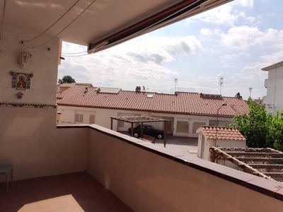 Venta Piso El Vendrell. Piso de tres habitaciones en Daurada-comarruga Park. Con terraza