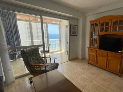 SE VENDE APARTAMENTO EN SEGUNDA LÍNEA DE PLAYA DE LEVANTE EN BENIDORM