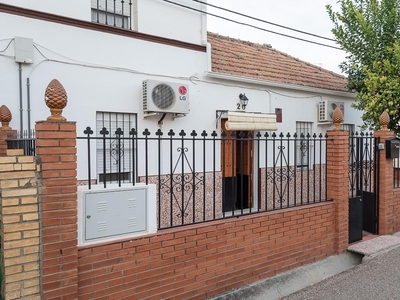 Сasa con terreno en venta en la Calle Rey Juan Carlos I' Villanueva del Río y Minas
