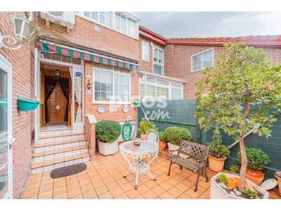 Casa adosada en venta en Calle de la Chopera