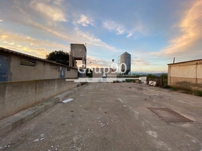 Granja para explotación de cerdos en Santa Bárbara