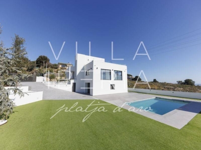 Venta Casa unifamiliar Castell-Platja d'Aro. Buen estado calefacción individual 370 m²