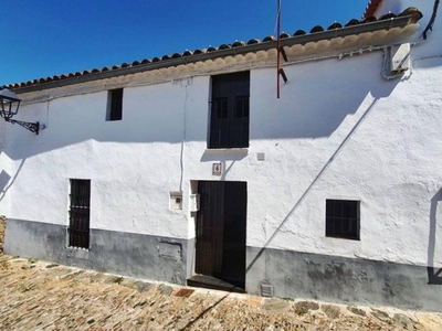 Venta Casa unifamiliar en Calle Calvario 6 Linares de La Sierra. Buen estado 212 m²
