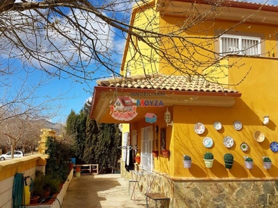 Venta Casa unifamiliar Jaén. Con terraza 265 m²