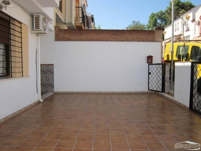 Venta Chalet Lucena. Con terraza 108 m²