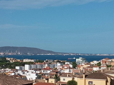 Venta Piso Algeciras. Piso de dos habitaciones Segunda planta con terraza
