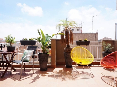 Venta Piso Barcelona. Piso de tres habitaciones Quinta planta con terraza