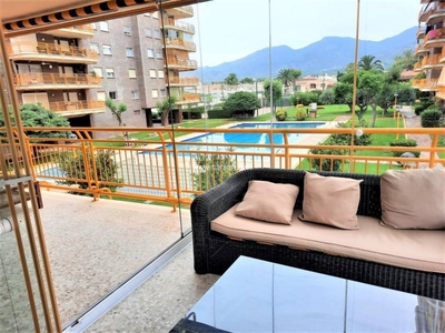 Venta Piso Benicasim - Benicàssim. Piso de tres habitaciones en Calle el Palmeral. Muy buen estado primera planta con terraza