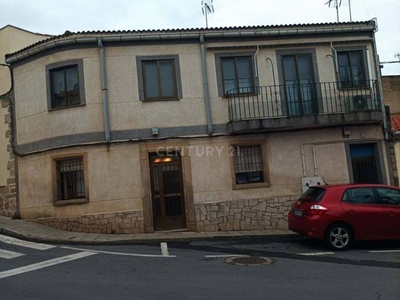 Venta Casa unifamiliar Cáceres. Buen estado con terraza 140 m²