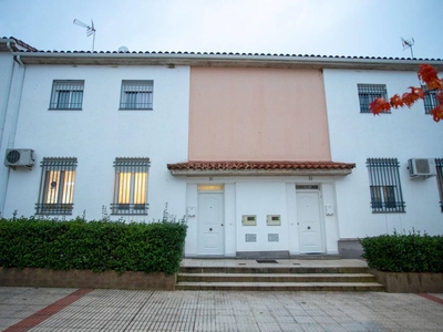 Venta Casa unifamiliar Casar de Cáceres. Buen estado 140 m²