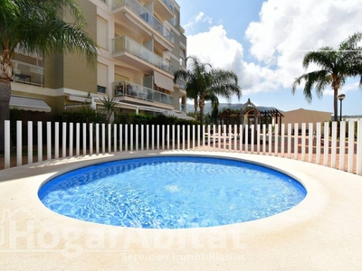 Venta Piso Dénia. Piso de tres habitaciones en Avinguda de Gandia. Con terraza