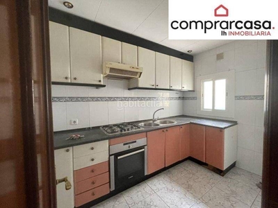 Venta Piso Esplugues de Llobregat. Piso de dos habitaciones Tercera planta