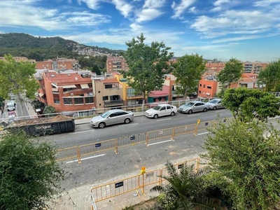 Venta Piso Gavà. Piso de tres habitaciones en Rambla de Pompeu Fabra. Primera planta